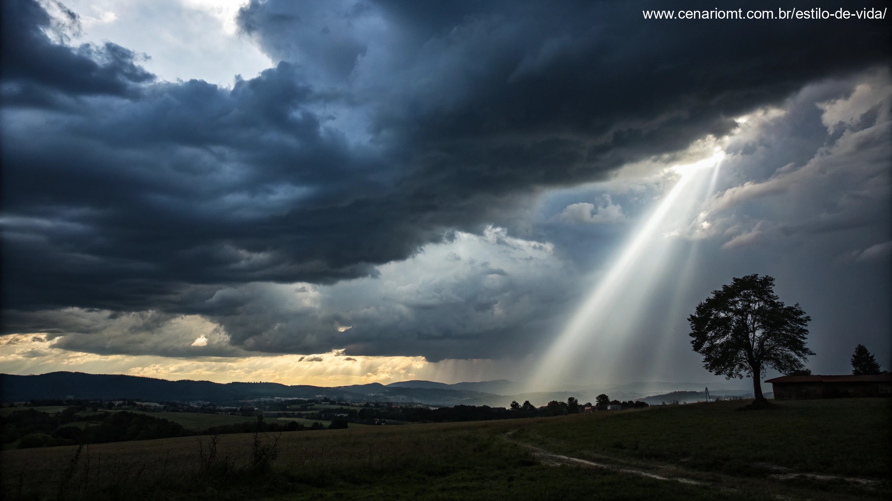 Céu escuro e tempestuoso com um único raio de luz atravessando, simbolizando confiança em Deus nos momentos de incerteza.