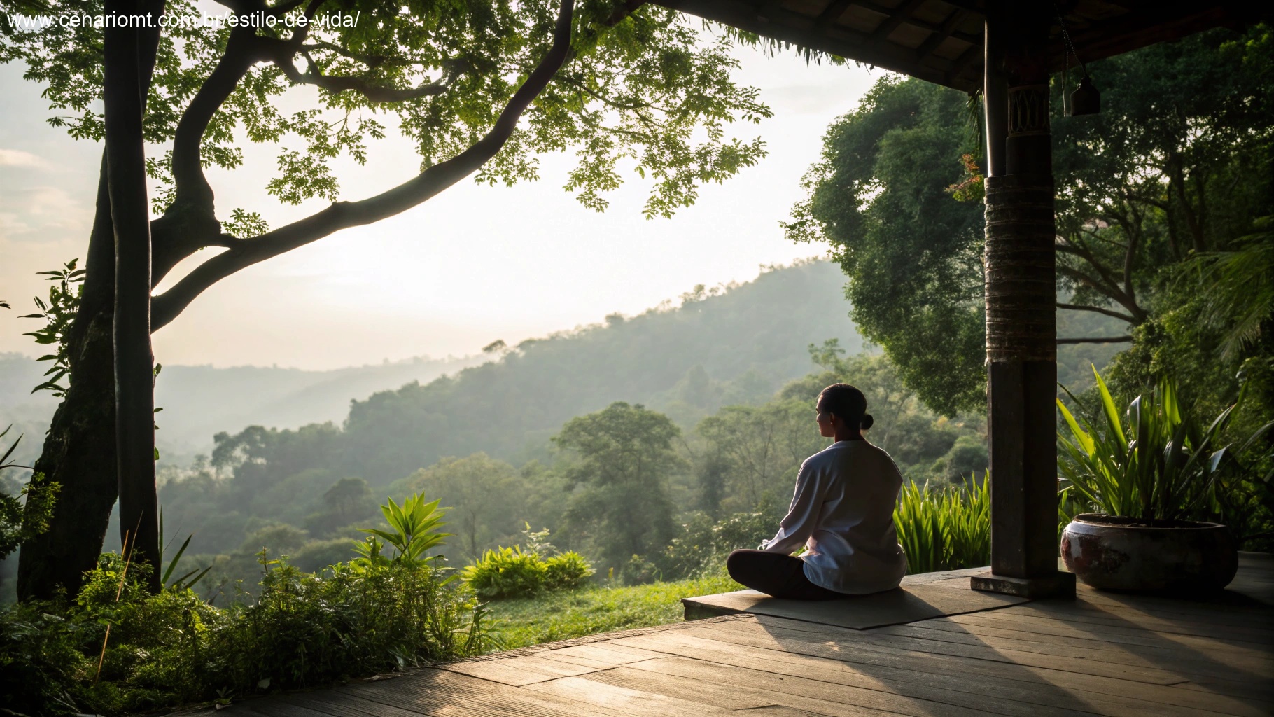 Pessoa meditando em um cenário natural tranquilo, cercada por vegetação, evocando paz e gratidão.