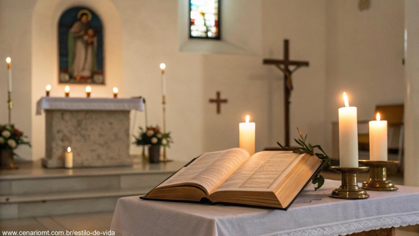 Altar de igreja com Bíblia aberta e velas acesas, criando um ambiente de reflexão religiosa.
