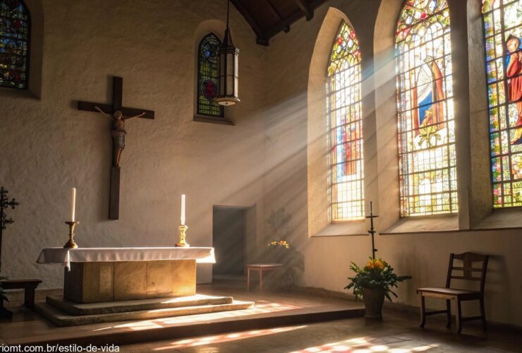 Interior de uma igreja serena com luz solar suave entrando por vitrais, destacando um altar simples com uma cruz e velas, evocando uma sensação de paz e reflexão.