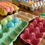 Projetos criativos com caixas de ovos transformados em decoração, flores e bichinhos