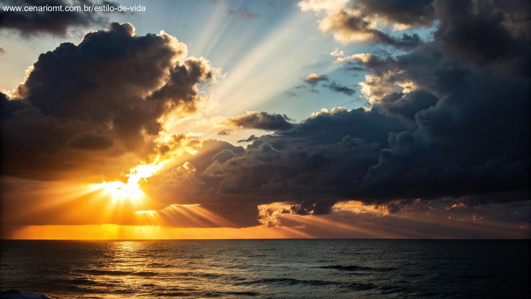 Nascer do sol rompendo nuvens escuras simbolizando confiança e fé
