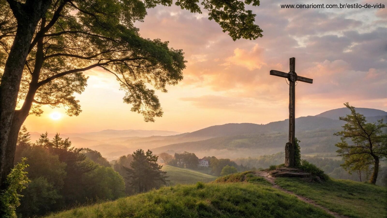 Paisagem serena ao amanhecer com uma cruz de madeira rústica em um morro, luz dourada suave filtrando pelas árvores