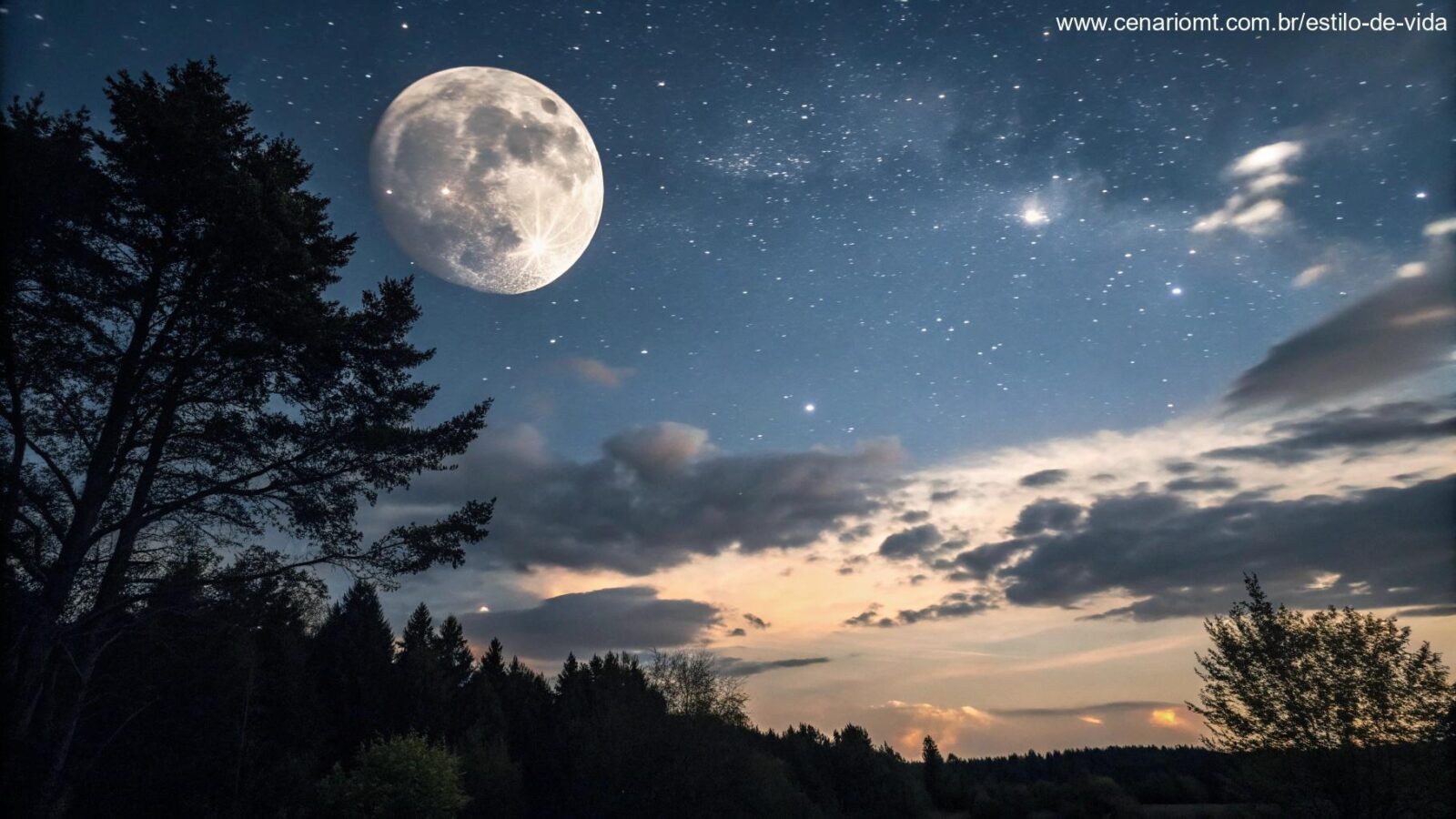 Céu noturno sereno com a lua gibosa crescente, parcialmente iluminada, cercada por estrelas fracas e nuvens suaves