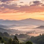 Imagem representando um amanhecer tranquilo com paisagem montanhosa, simbolizando a serenidade do feriado de Tiradentes.