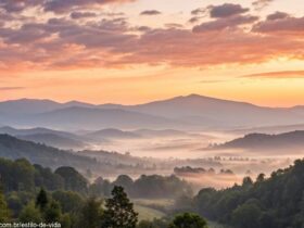 Imagem representando um amanhecer tranquilo com paisagem montanhosa, simbolizando a serenidade do feriado de Tiradentes.