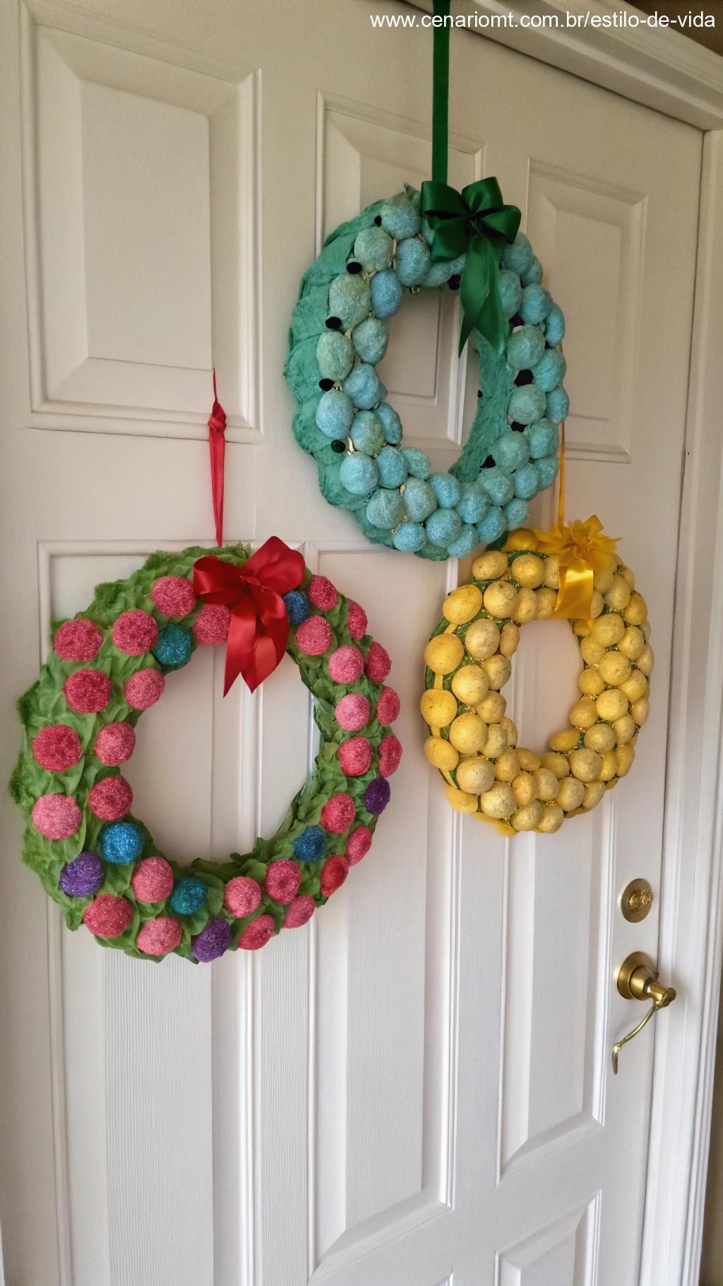 Guirlandas feitas com caixas de ovos decoradas para datas comemorativas