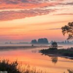 Imagem tranquila de um amanhecer, simbolizando um momento de oração e reflexão.
