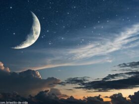 Céu noturno com lua minguante em 26/05/2025 e atmosfera energética