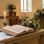 Interior de uma igreja serena iluminada pela luz da manhã, com uma Bíblia aberta sobre o altar de madeira, velas acesas e flores frescas ao redor