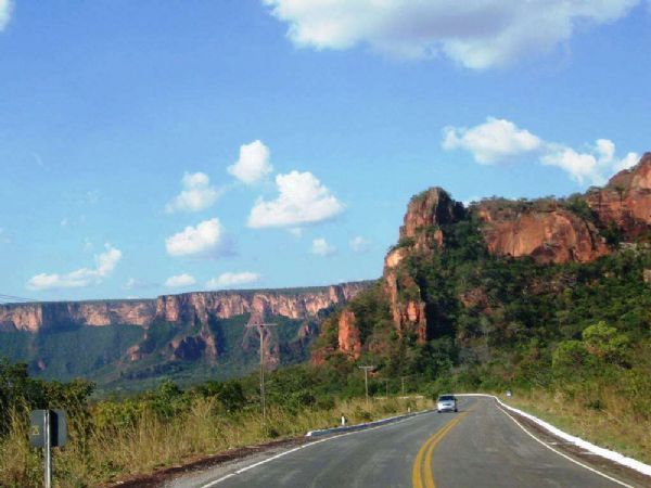 Sinfra-MT adota medidas emergenciais para garantir segurança viária na MT-251, dentro do Parque Nacional de Chapada dos Guimarães