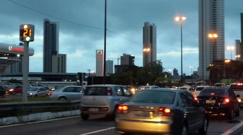 lombada eletronica reduzir ou acelerar voce sabe realmente como sao considerados os limites de velocidade 5c644d5ed47e0