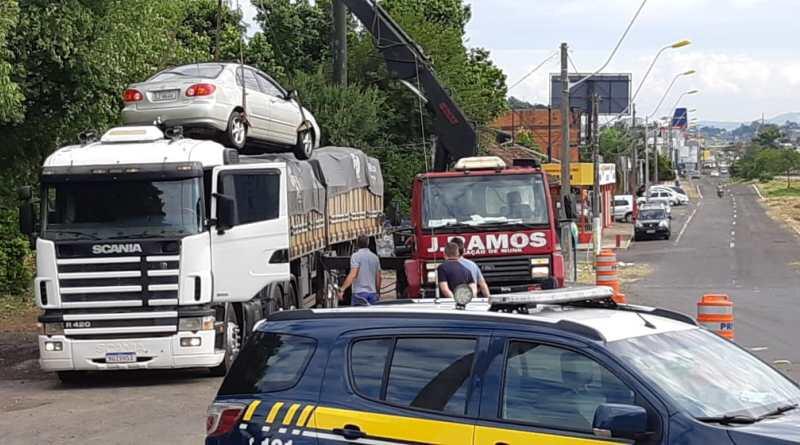 prf flagra automovel sendo transportado sobre carga de couro em sao leopoldo 5c616f920074c