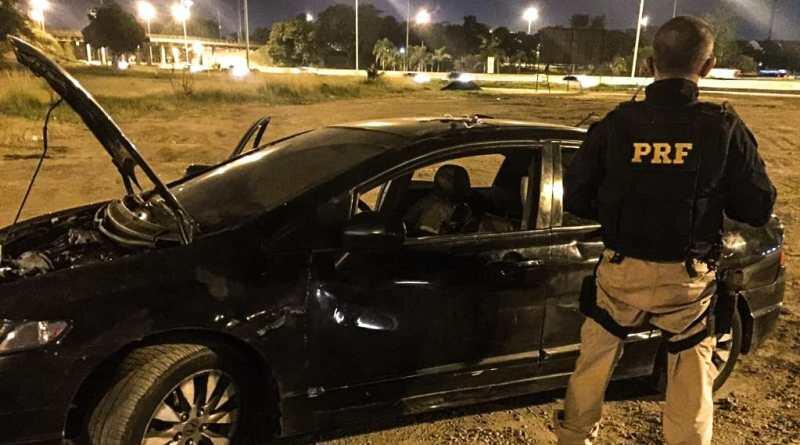 prf recupera carro roubado na rodovia washington luiz 5c56d3b0b2872