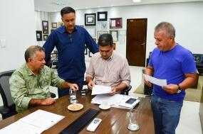 prefeito recebe requerimento da camara municipal com pedido de intervencao na santa casa 5c8aad67794e6