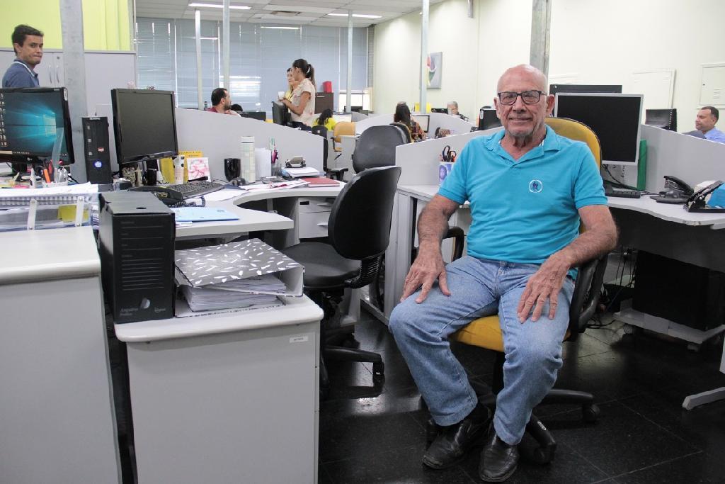 servidor da sedec se aposenta aos 77 anos e diz que gostaria de trabalhar mais 5c8fa2da97b66