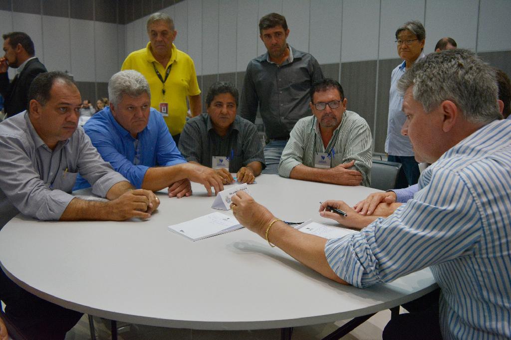 parceria para uso de mao de obra de presos e investimentos sao temas de reunioes 5ca88eba9ce92