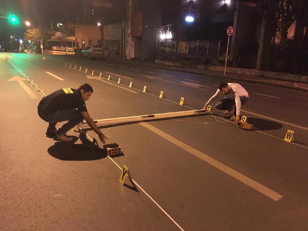 pericia realiza medicoes em avenida para subsidiar laudo sobre velocidade do veiculo em atropelamento 5ca36ea937e0e