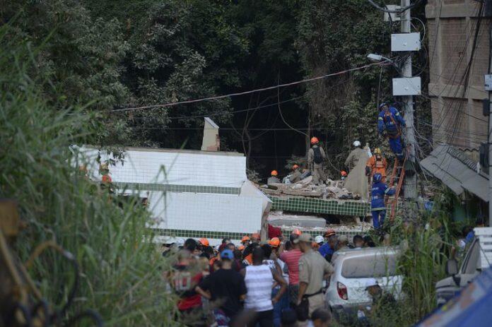 Sobe para nove total de mortos em desabamento no Rio_5cb32cb366af7.jpeg