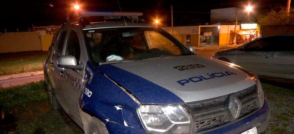 Assaltante é baleado durante fuga após fazer funcionários e clientes de pizzaria reféns em Cuiabá 2 viatura