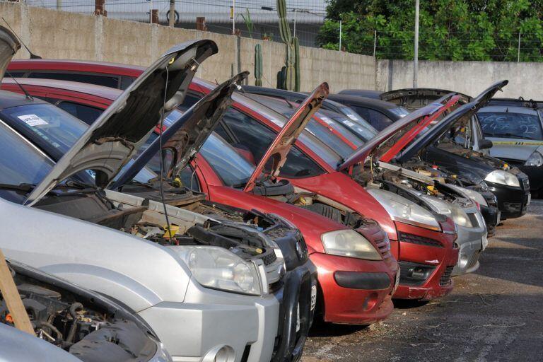 CARROS LEILÃO