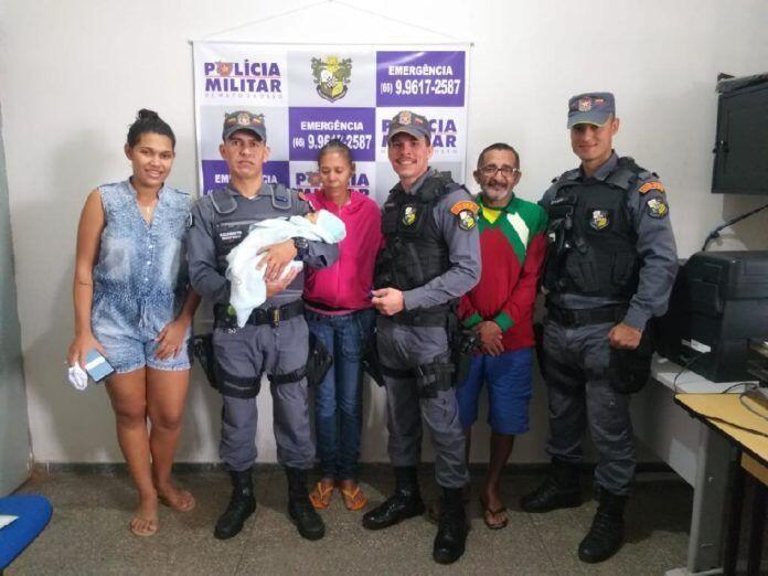 bebe engasgado