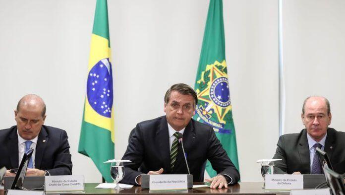 27082019-reunio-com-ministros-da-casa-civil-defesa-relaes-exteriores-meio-ambiente-secretaria-geral-secretaria-de-governo-gsi-e-governadores-da-amaznia-legal_48629887833_o