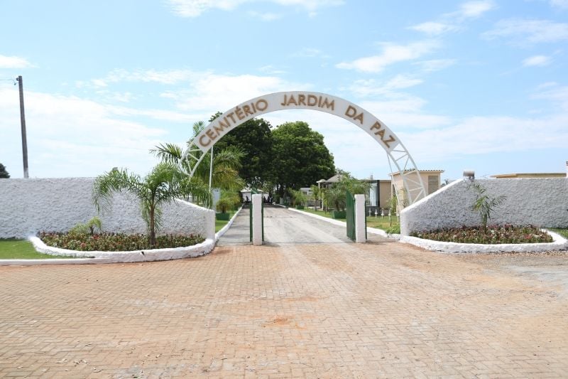 Cemitério Municipal Jardim da Paz, em Lucas do Rio Verde