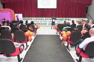 Ciclo de palestras busca conscientizar sobre violência de gênero 82 pref lrv 2 3