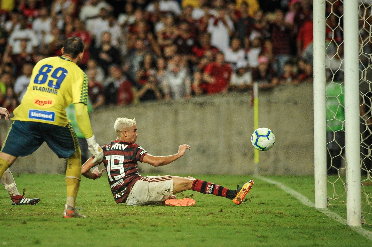 flamengo x avai tem exibicao de imagem do var em tempo real no estadio 5de9af31d35d5