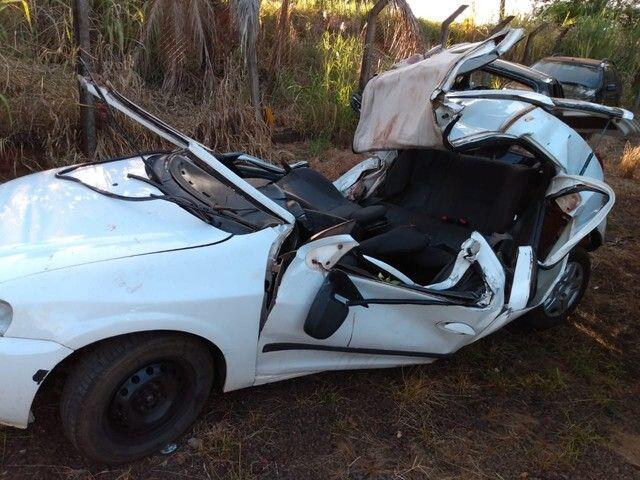 Três pessoas morrem em acidente na PR-182, em Loanda no Paraná 2 quatro pessoas estavam no carro que se acidentou em rodovia de loanda
