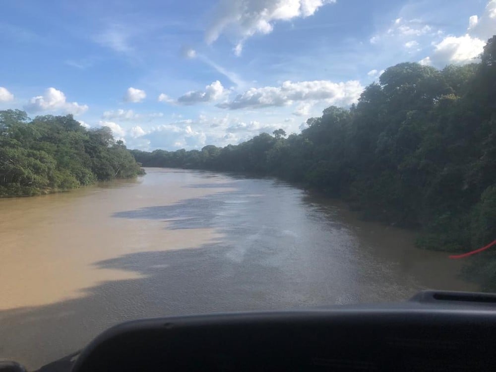 Barco vira no Rio Teles Pires em Sorriso-MT; 3 adultos e 4 adolescentes são resgatados 82 Rio Teles Pires