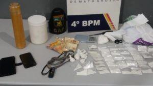 Colombiano e esposa são detidos com porções de cocaína em bairro de Várzea Grande 2 Droga N VG