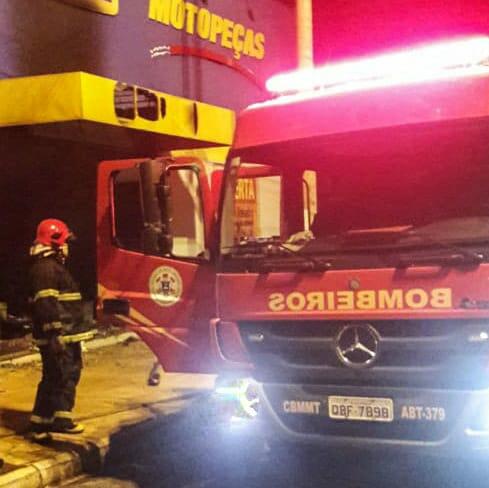 Bombeiros militares extinguem fogo em oficina após 4 horas de trabalho em MT 2 WhatsApp Image 2020 05 17 at 14 38 07