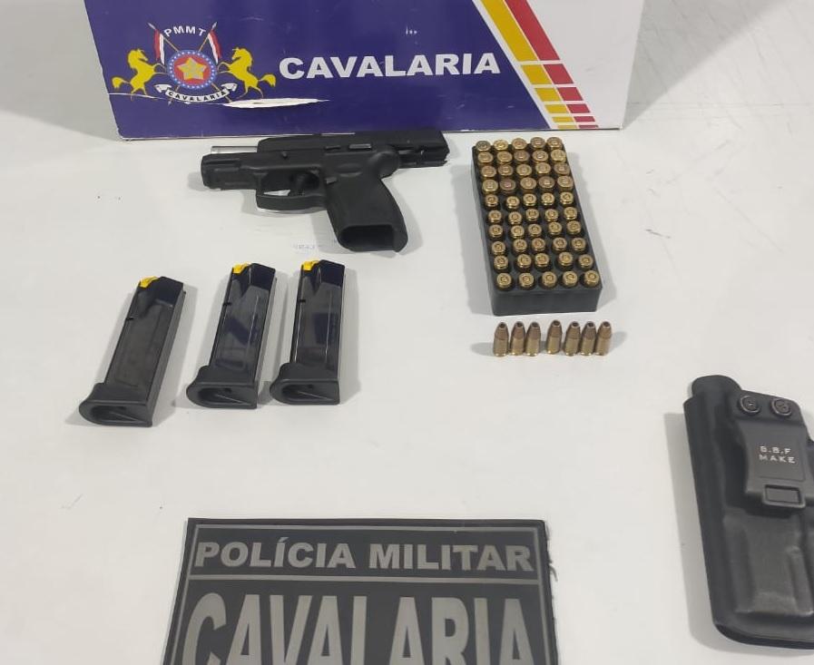 Cavalaria encontra pistola três carregadores e 57 munições com homem durante abordagem 2020 08 28 15:34:18