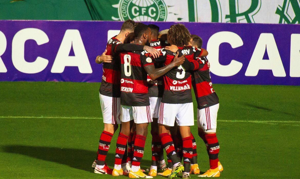 Flamengo vence Coritiba e marca primeiros três pontos no Brasileirão 2020 08 16 09:03:44