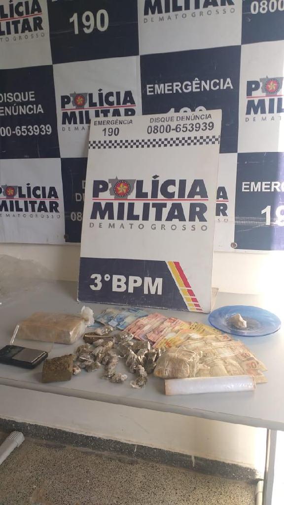 Homem é preso e PM descobre droga enterrada no quintal da casa onde funcionava boca de fumo 2020 08 15 12:25:27