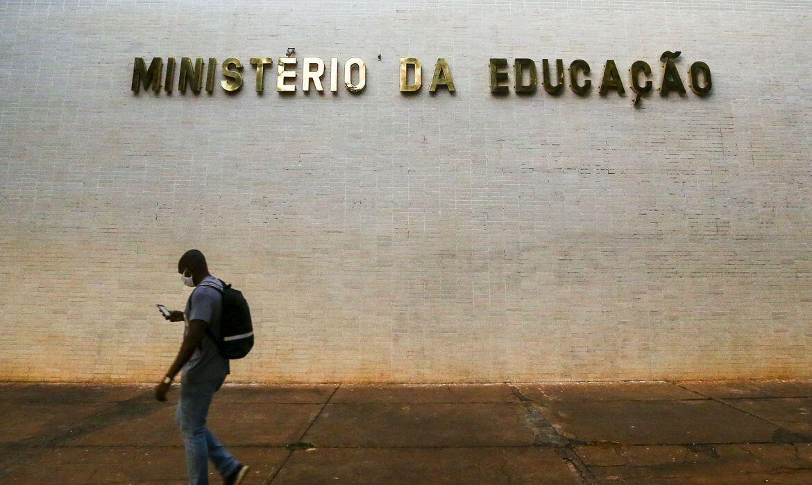 MEC disponibilizará internet a alunos de universidades federais 2020 08 17 16:38:47