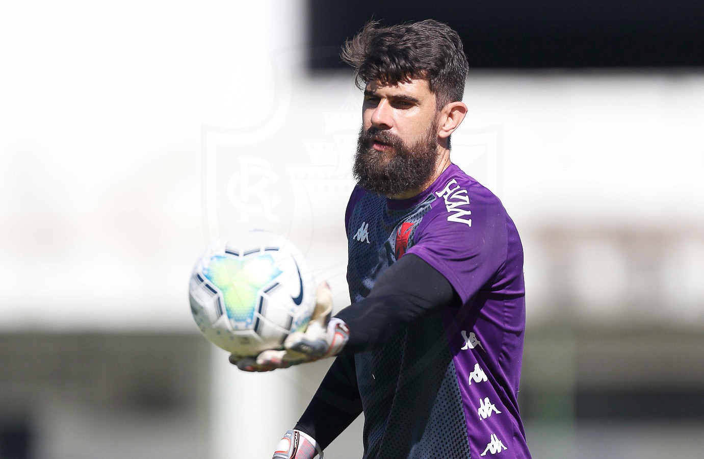 Pronto para duelo com o São Paulo, Fernando Miguel relembra jogo de 2018: “Fortaleceu o vínculo com a torcida do Vasco” 2020 08 16 10:40:03