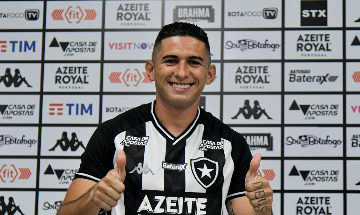 Botafogo dispensa três jogadores 2020 09 01 07:08:38