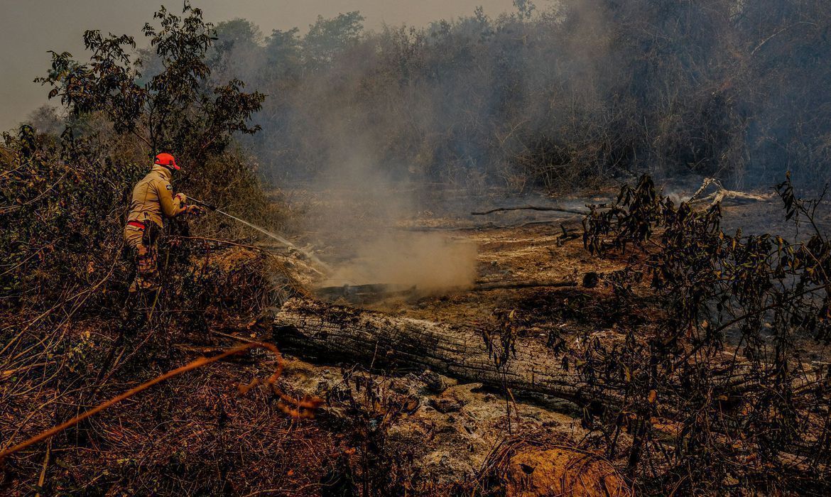 Governo libera R 10 1 milhões para combate a incêndio no Pantanal