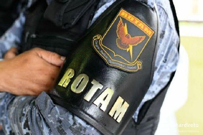 Homem com várias passagens criminais é pego com droga pela equipe da Rotam 2020 09 22 16:18:41