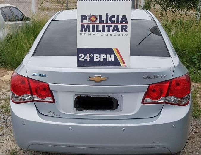 Motorista estranha veículo com a mesma placa que seu carro; homem é detido por receptação 2020 10 19 17:49:44