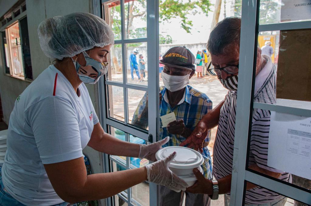 Restaurante Prato Popular fornece mais de 75 mil refeições para pessoas carentes da Grande Cuiabá2020 10 16 18:49:49