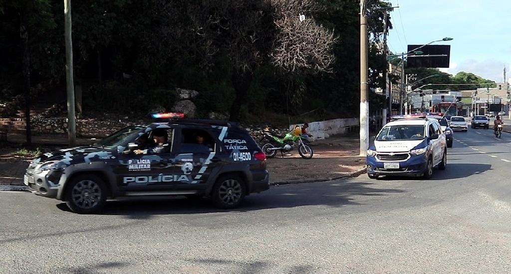 Suspeito é preso após roubar vítimas na Avenida Fernando Corrêa 2020 10 14 18:03:12