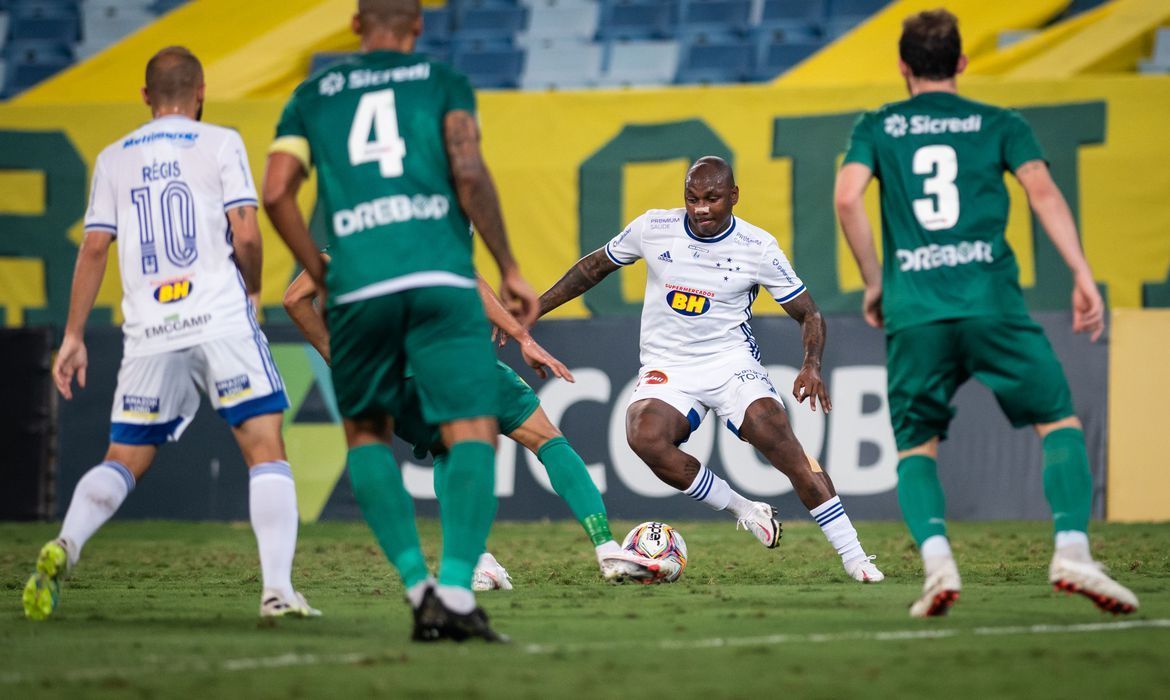 Série B Cruzeiro é derrotado por Cuiabá com gol no último lance