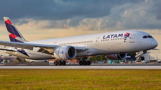 acoes da latam airlines reagem fortemente apos proposta inesperada de us 13 bilhao em financiamento