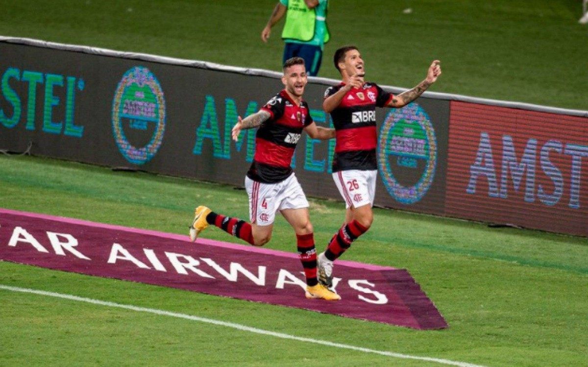 Matheus Thuller e Léo Pereira formarão a dupla de zaga do Flamengo contra o Athletico 2 1 flamengo 20309414