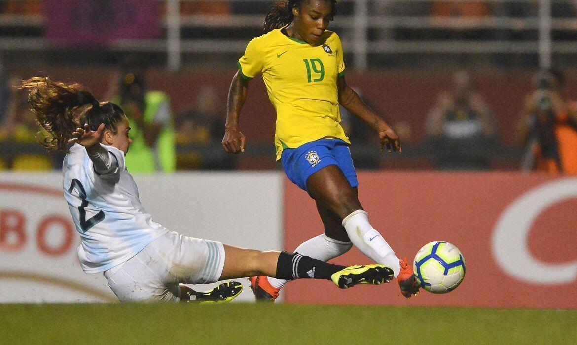 Amistosos de seleções femininas de Brasil e Argentina são adiados