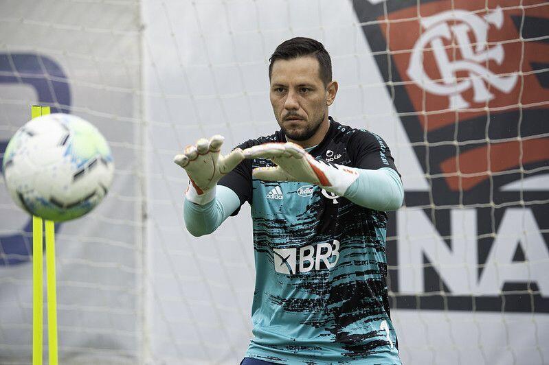Diego Alves faz trabalho intensivo na folga para voltar no clássico contra o Fluminense 2 50753998473 c0bcf41d89 c